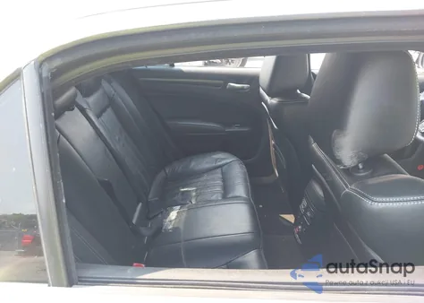 2013 Chrysler 300 300S from USA, damaged, VIN 2C3CCABT0DH692090